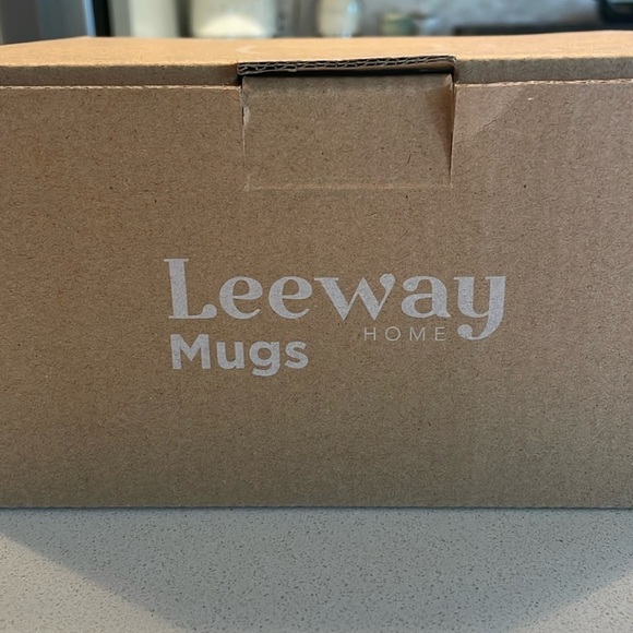 NWB Leeway Home Red Trimmed Coffee Mugs - Picture 4 of 5